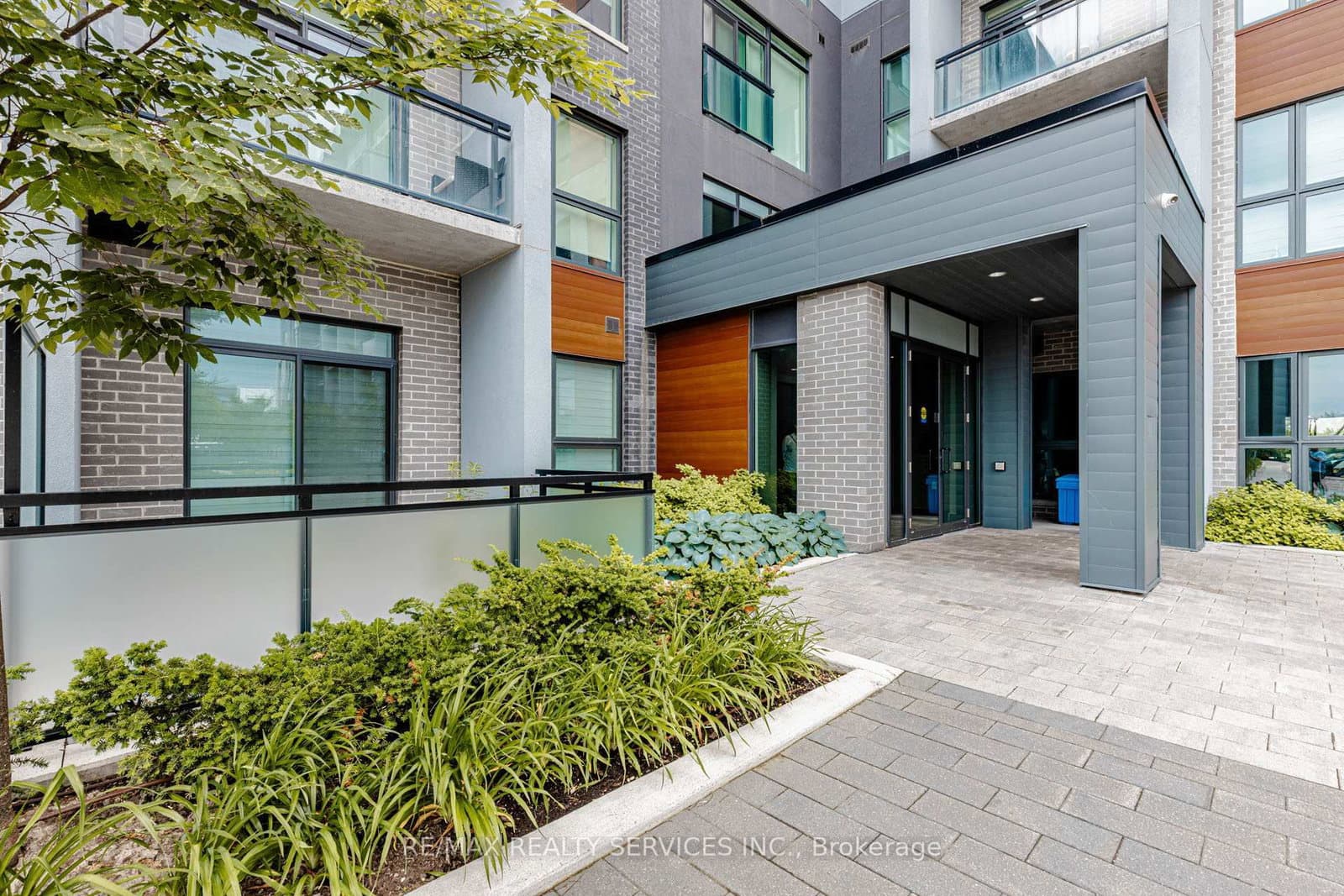 95 Dundas Street W, Unit 101 thumbnail 29