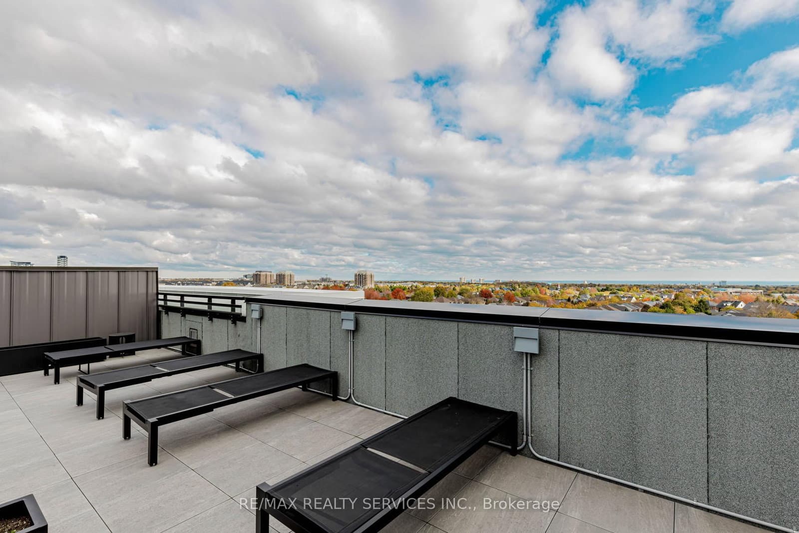 95 Dundas Street W, Unit 101 thumbnail 35