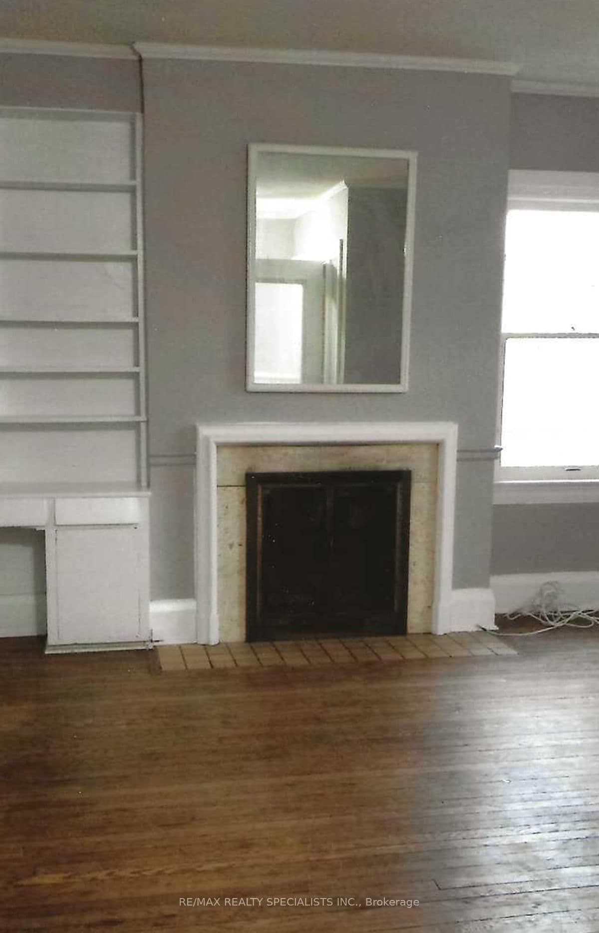 16 Wellington Street E thumbnail 10