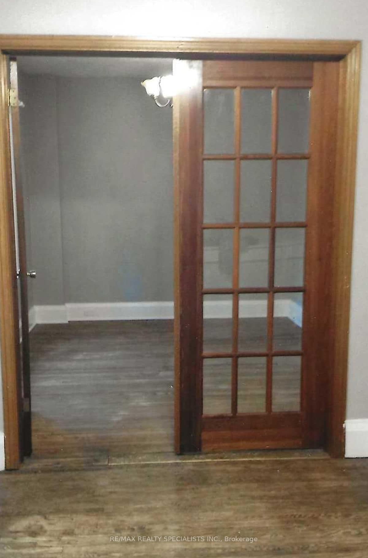 16 Wellington Street E thumbnail 11