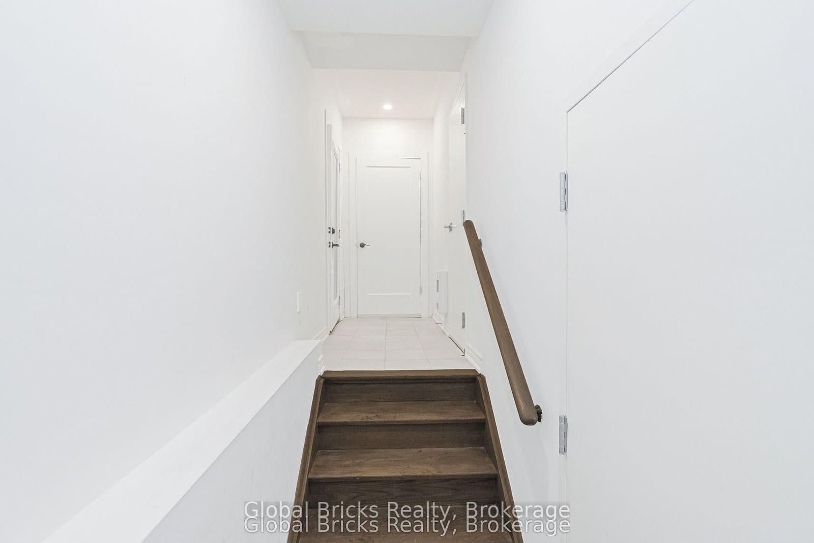 49 Burnhamthorpe Road E thumbnail 11