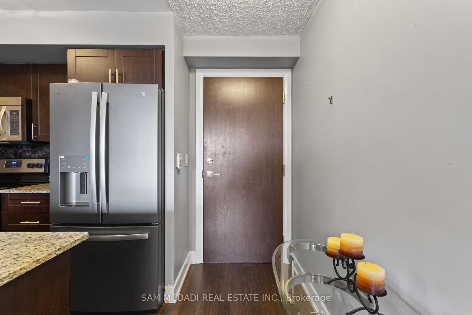 2 Eva Road, Unit 630 thumbnail 2