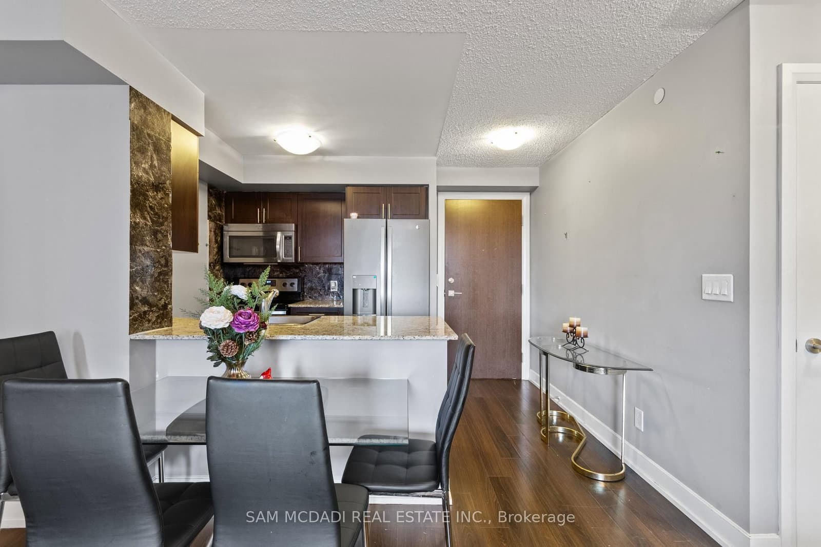 2 Eva Road, Unit 630 thumbnail 6
