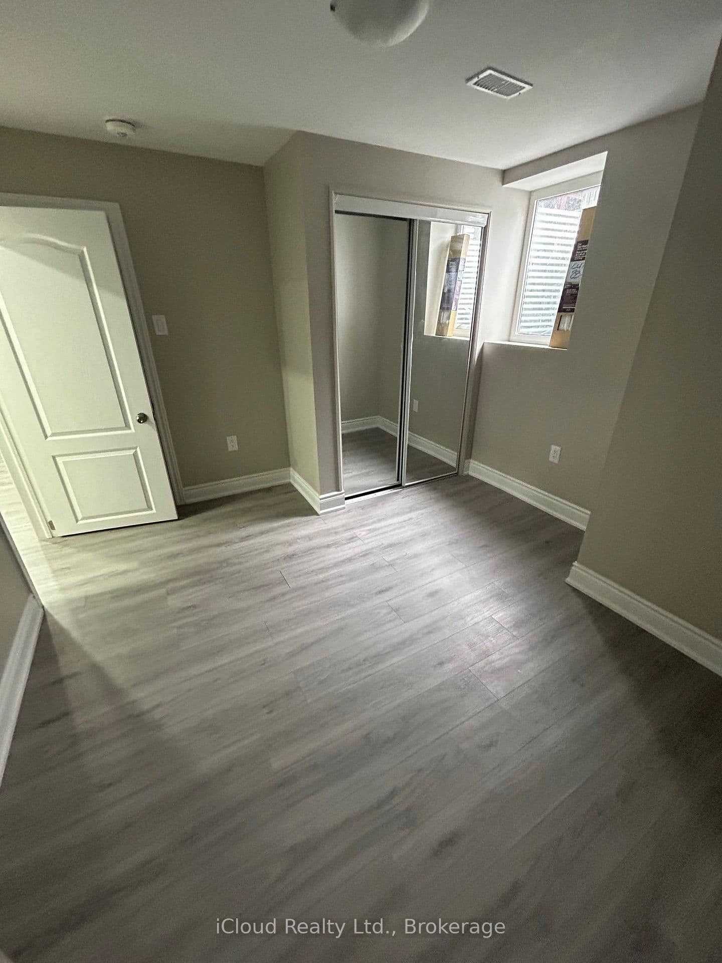 1295 Rose Way W thumbnail 10