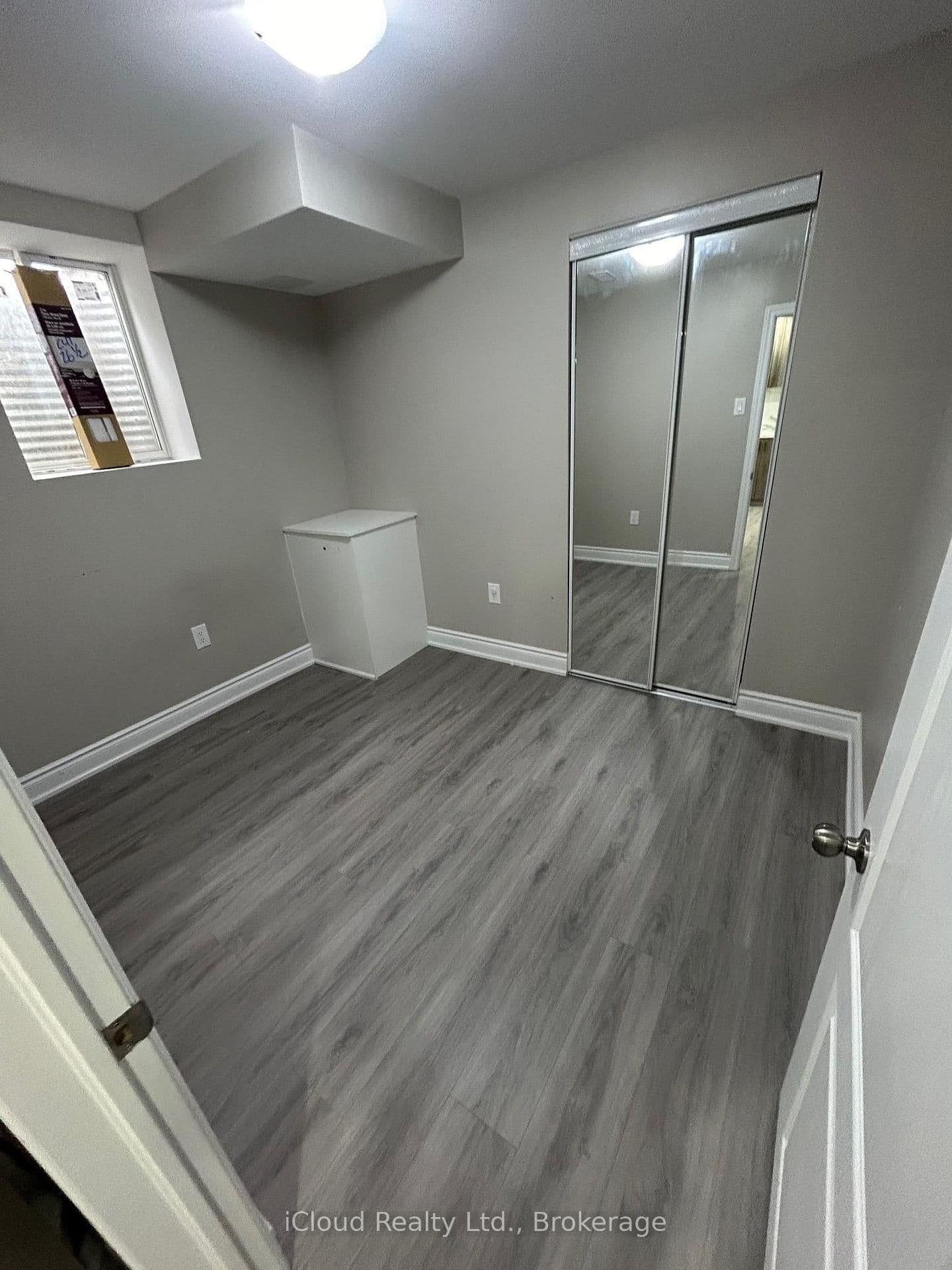 1295 Rose Way W thumbnail 12