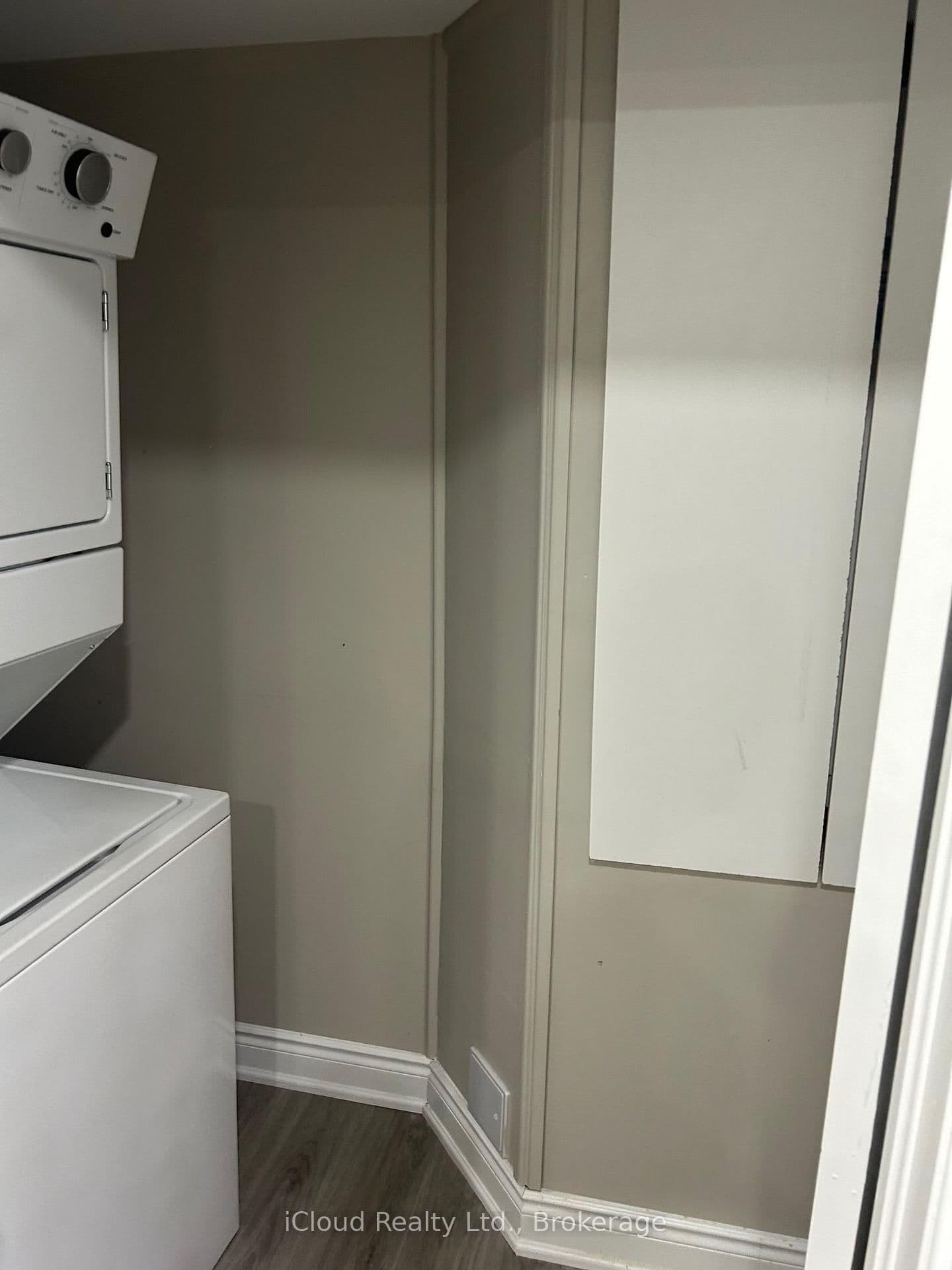 1295 Rose Way W thumbnail 15