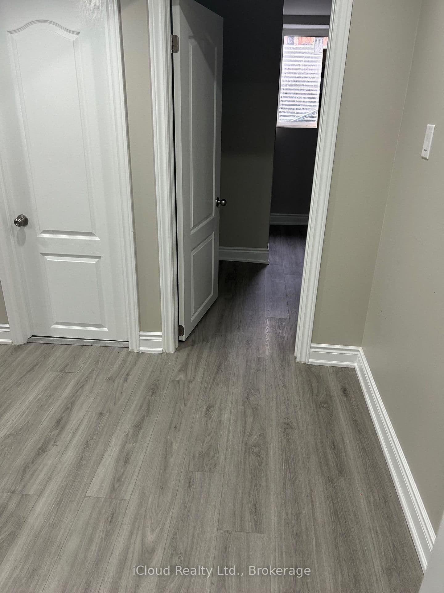 1295 Rose Way W thumbnail 9