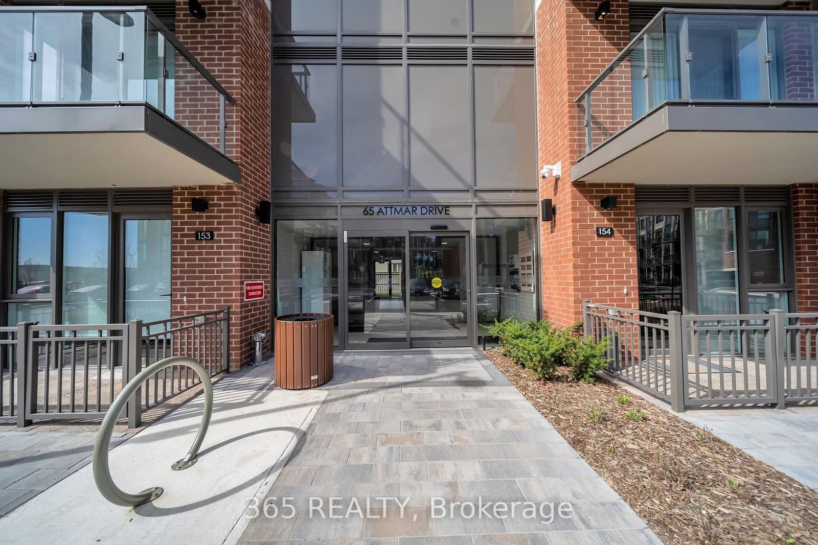 65 Attmar Drive, Unit 261 thumbnail 2