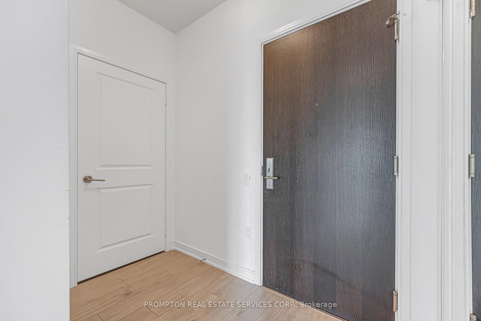 8 Nahani Way, Unit 3320 thumbnail 2