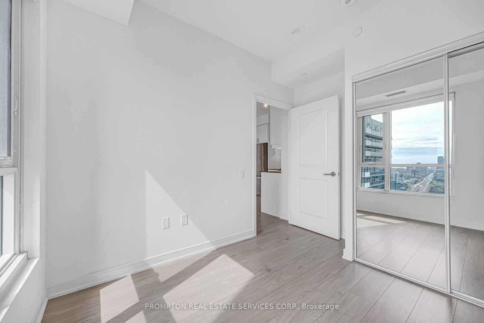 8 Nahani Way, Unit 3320 thumbnail 22