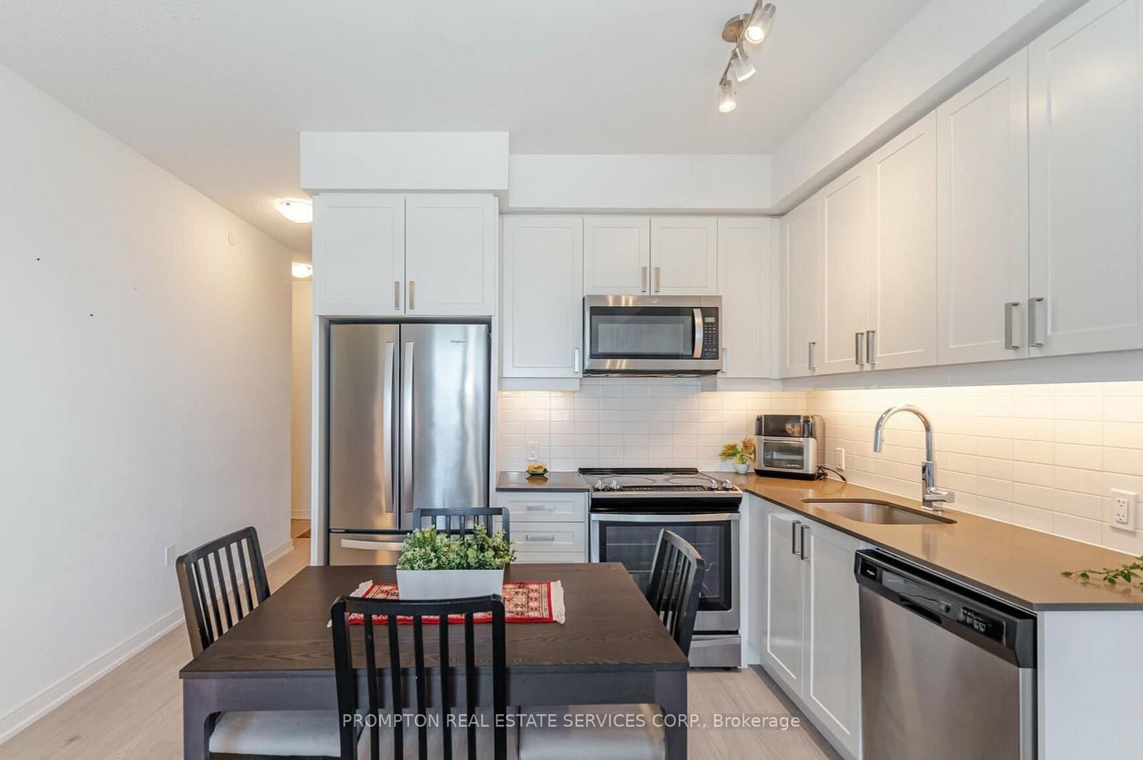 8 Nahani Way, Unit 3320 thumbnail 40