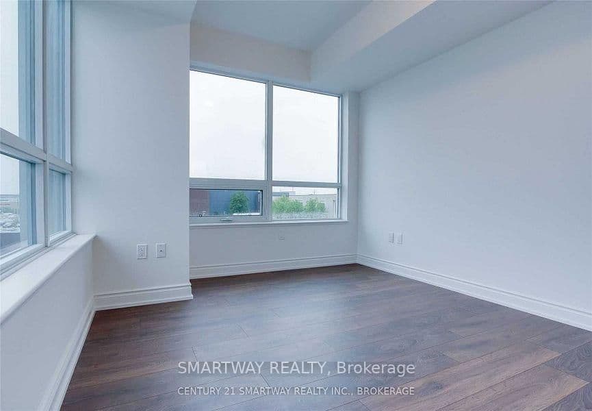 1050 Main Street E, Unit 321 thumbnail 16