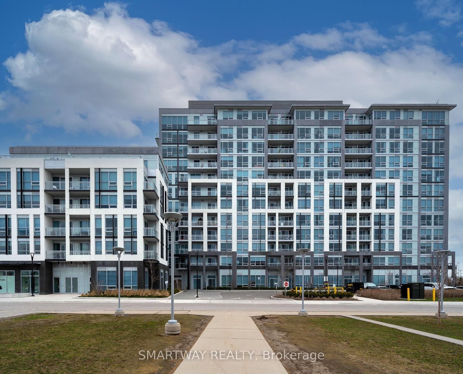 1050 Main Street E, Unit 321 thumbnail 29