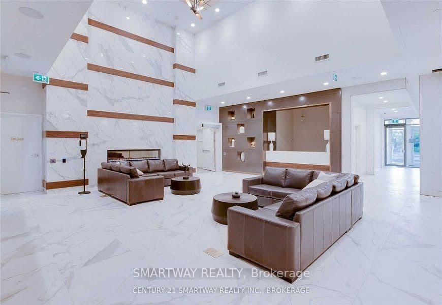 1050 Main Street E, Unit 321 thumbnail 4