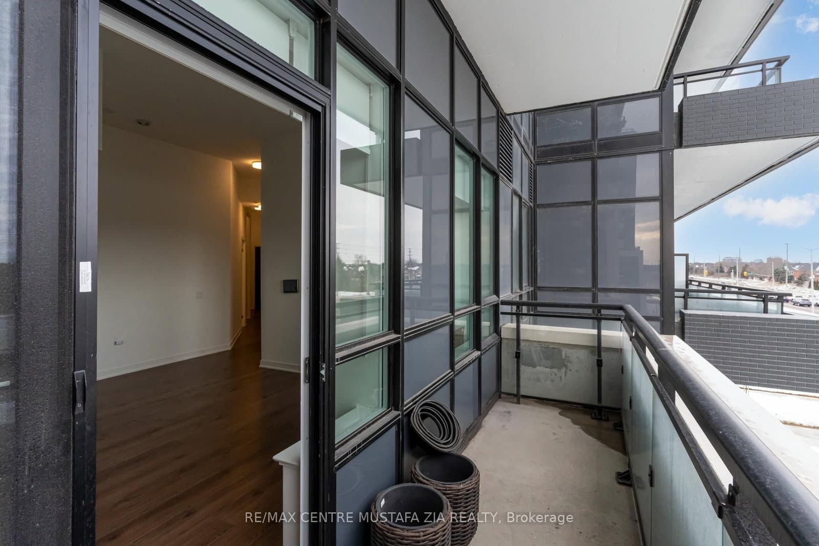 395 Dundas Street W, Unit 217 thumbnail 33