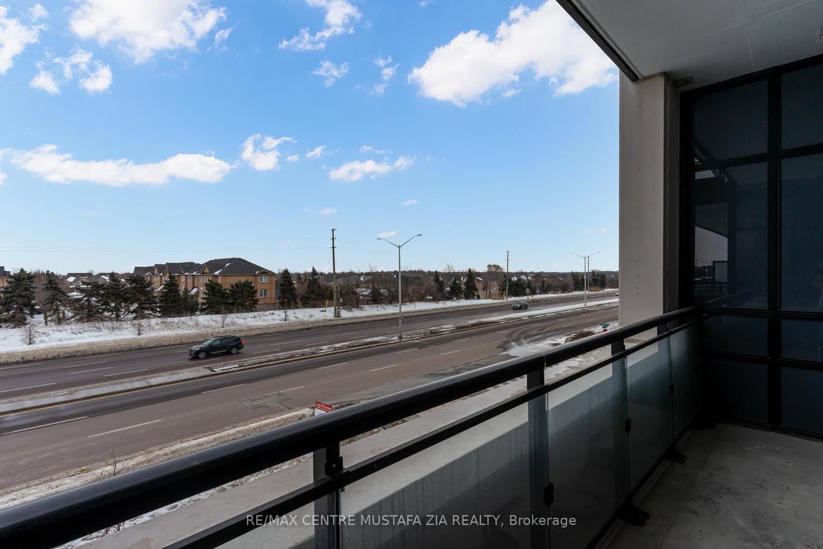 395 Dundas Street W, Unit 217 thumbnail 35