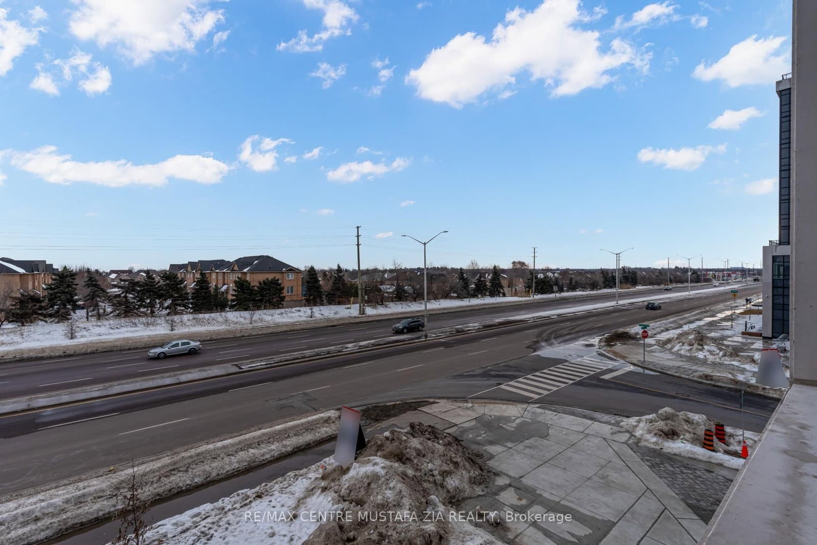 395 Dundas Street W, Unit 217 thumbnail 38