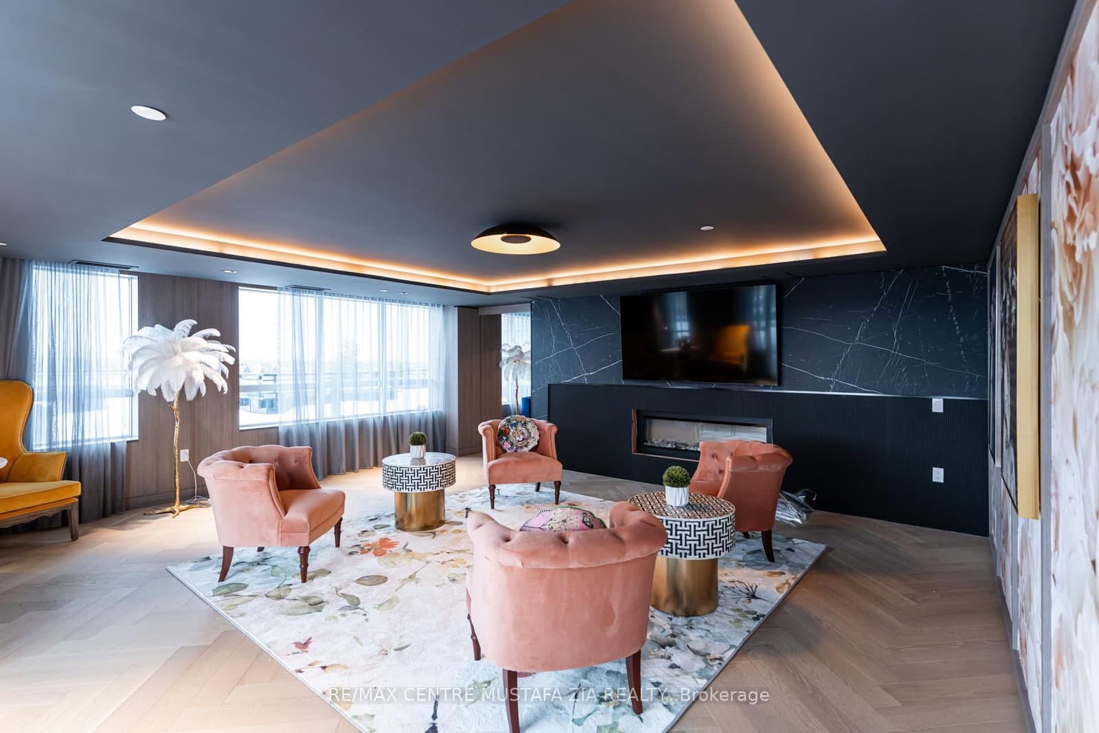 395 Dundas Street W, Unit 217 thumbnail 46