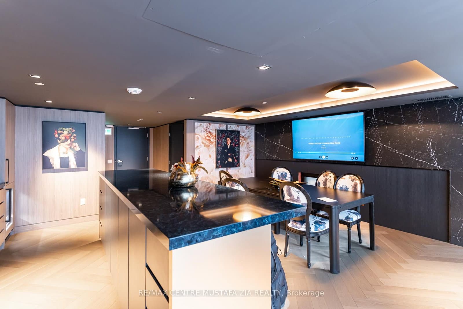 395 Dundas Street W, Unit 217 thumbnail 48