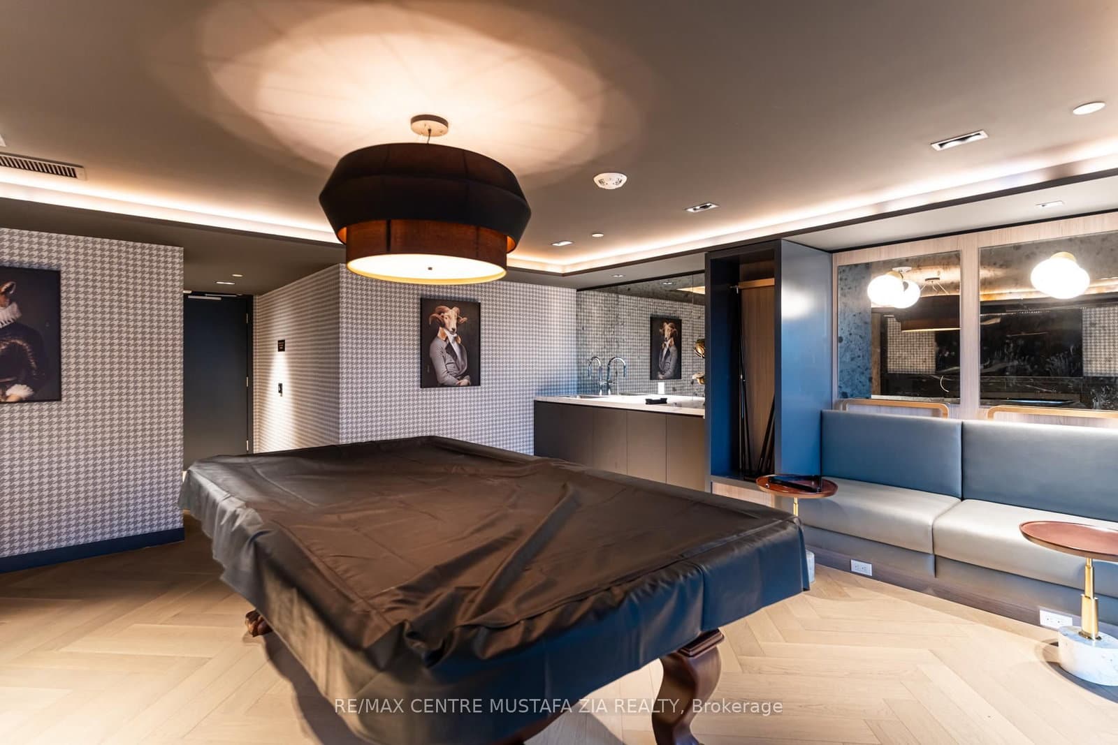 395 Dundas Street W, Unit 217 thumbnail 50