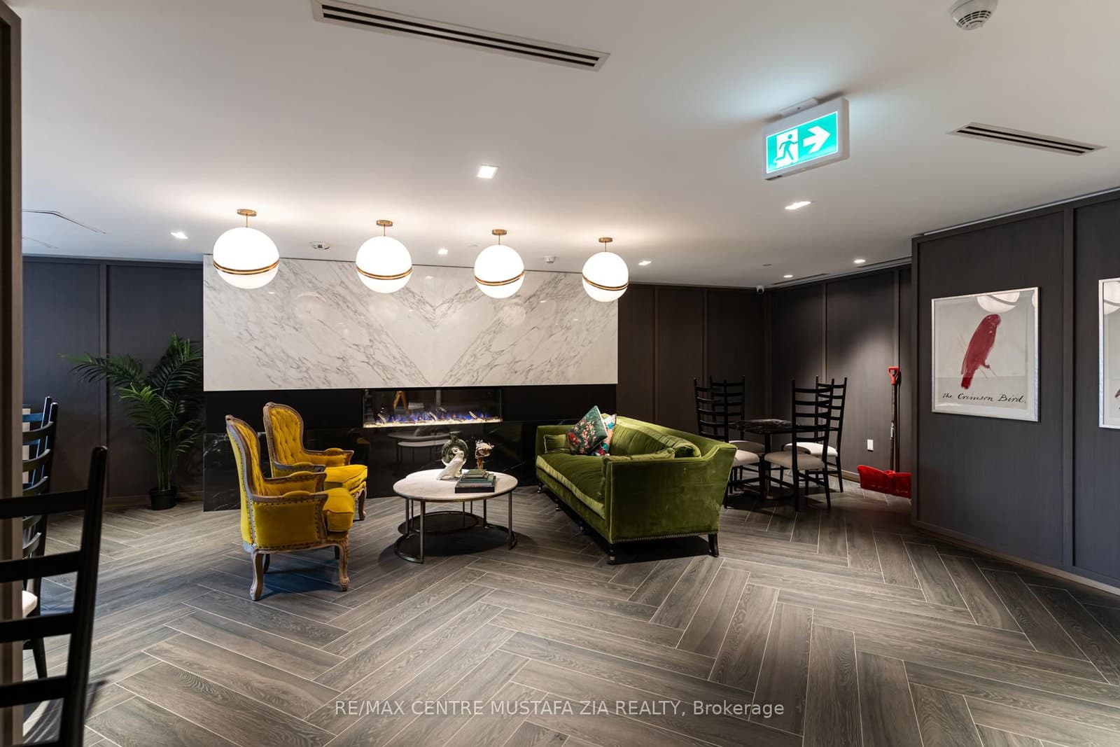 395 Dundas Street W, Unit 217 thumbnail 7