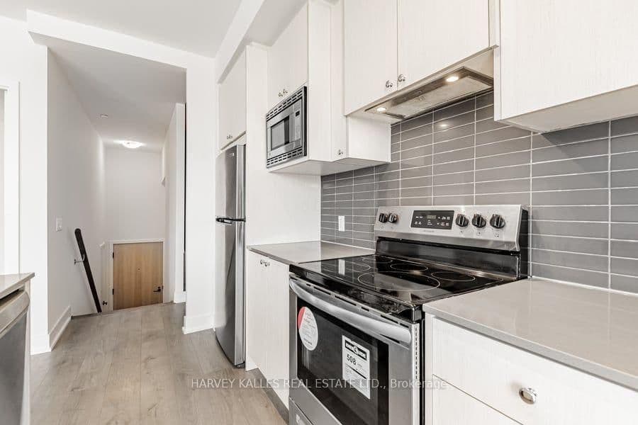 60 George Butchart Drive, Unit 4 thumbnail 12