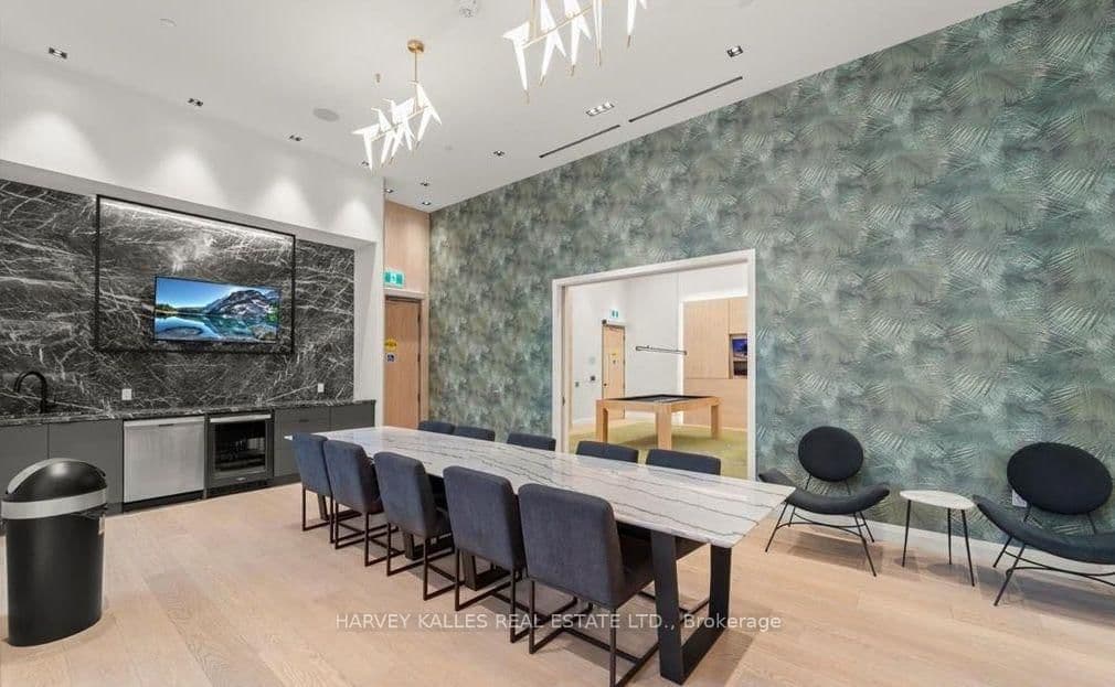 60 George Butchart Drive, Unit 4 thumbnail 31