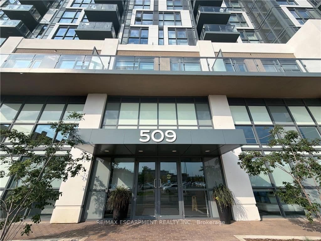 509 Dundas Street W, Unit 616 thumbnail 2