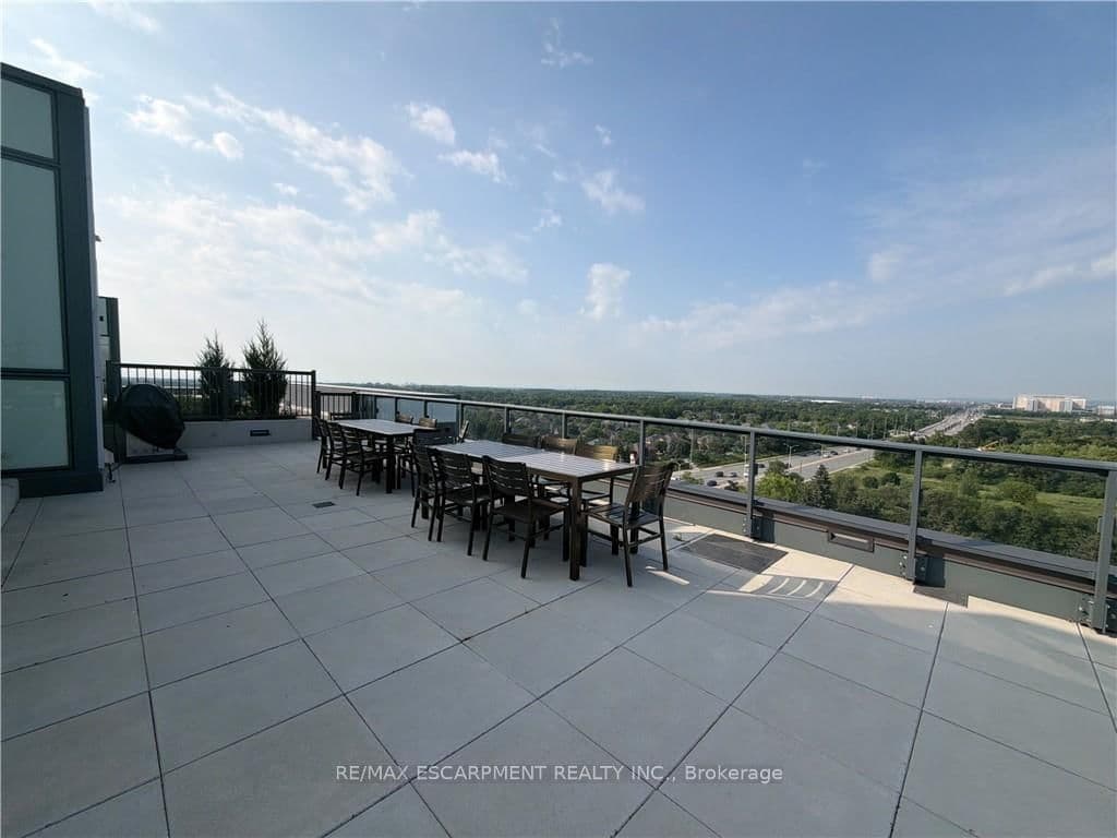 509 Dundas Street W, Unit 616 thumbnail 31
