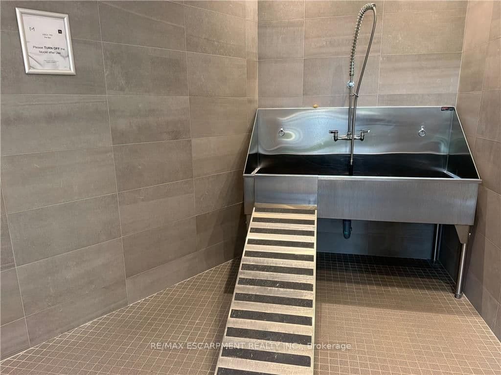 509 Dundas Street W, Unit 616 thumbnail 32