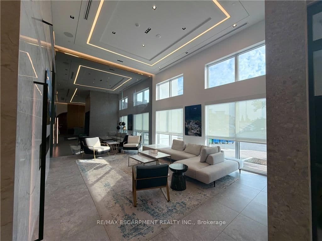 509 Dundas Street W, Unit 616 thumbnail 5