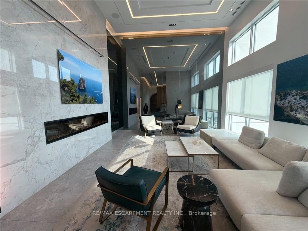 509 Dundas Street W, Unit 616 thumbnail 6