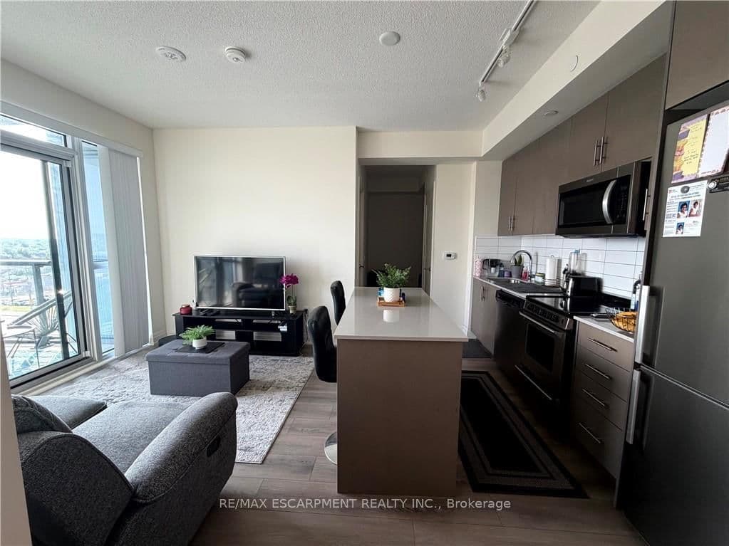509 Dundas Street W, Unit 616 thumbnail 8