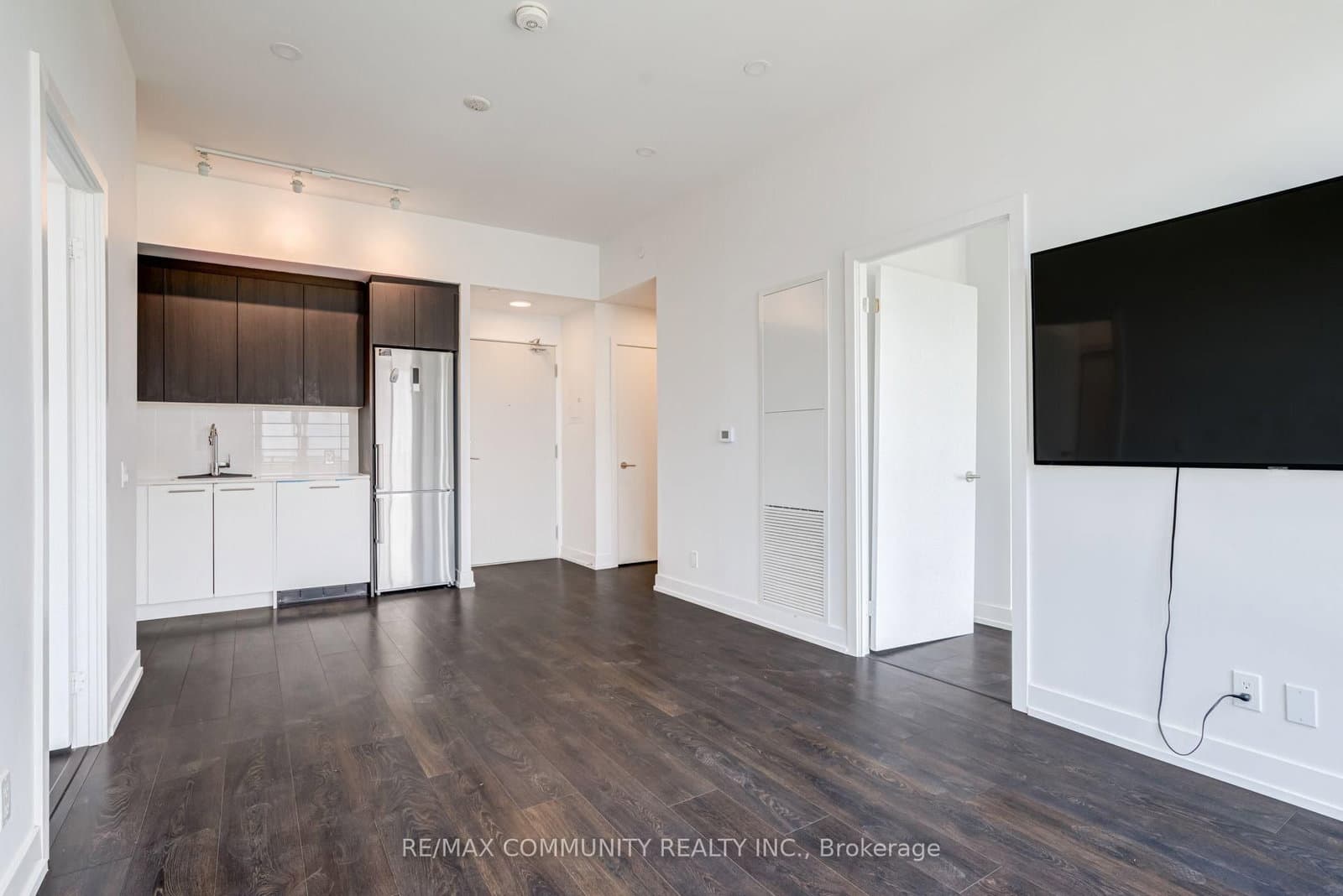 225 Veterans Drive, Unit 1206 thumbnail 18