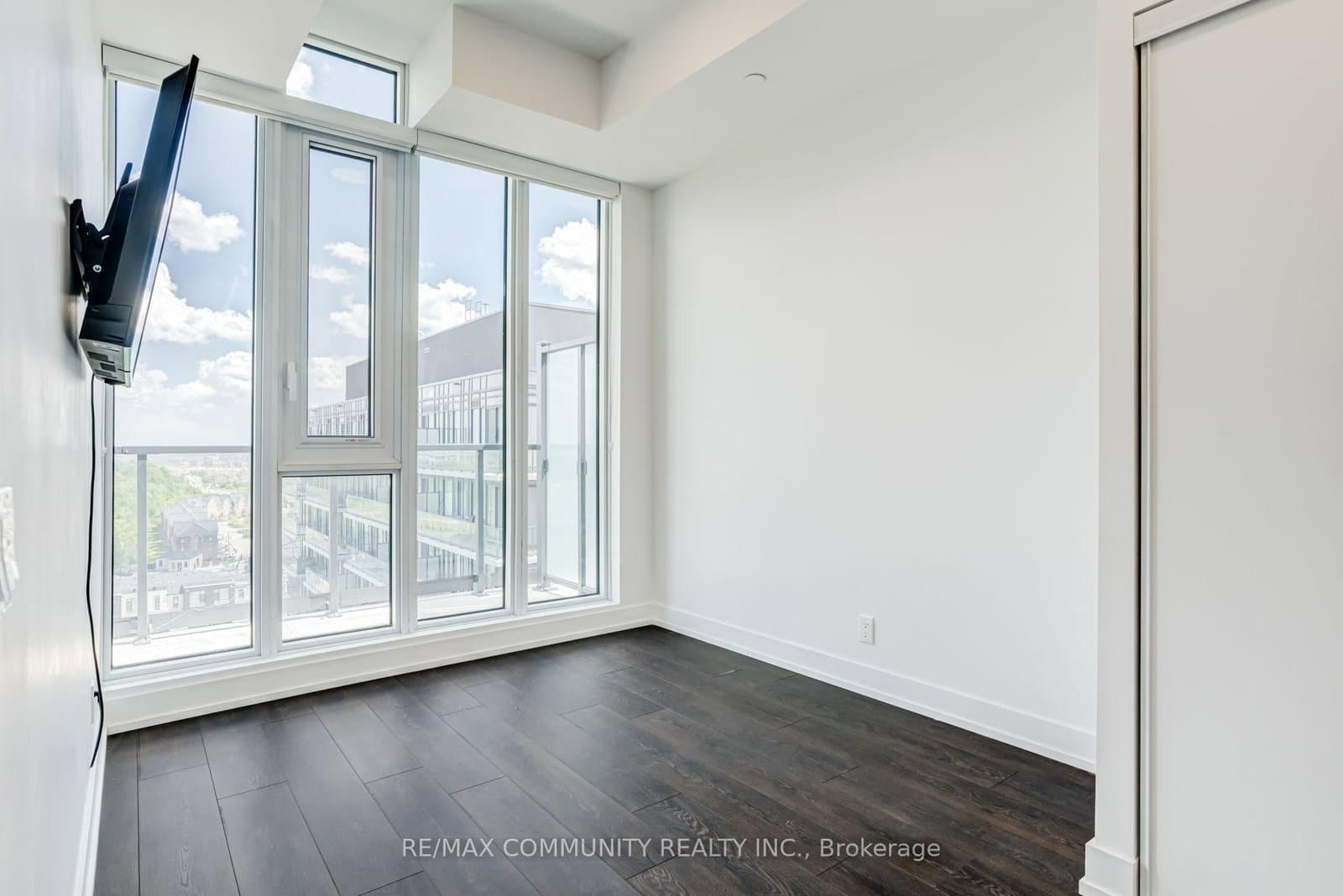 225 Veterans Drive, Unit 1206 thumbnail 19