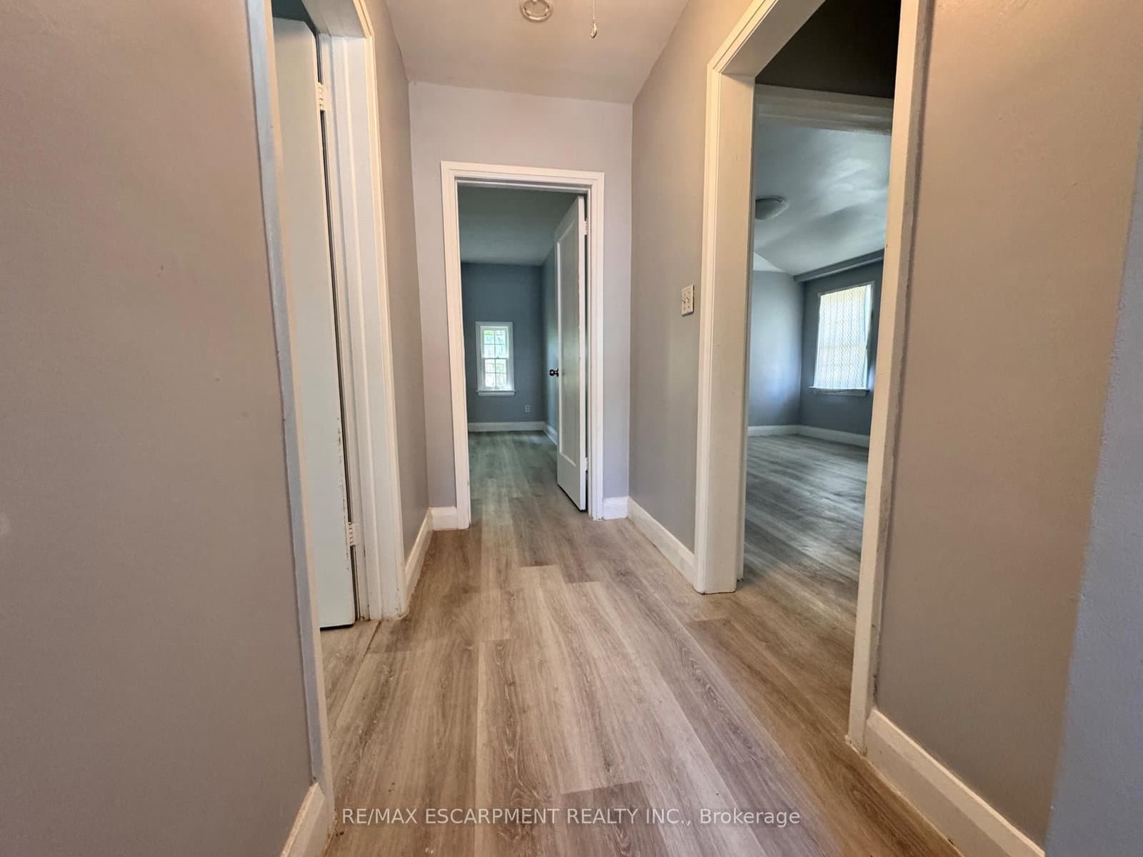 46 Plains Road, Unit Upper Unit thumbnail 11
