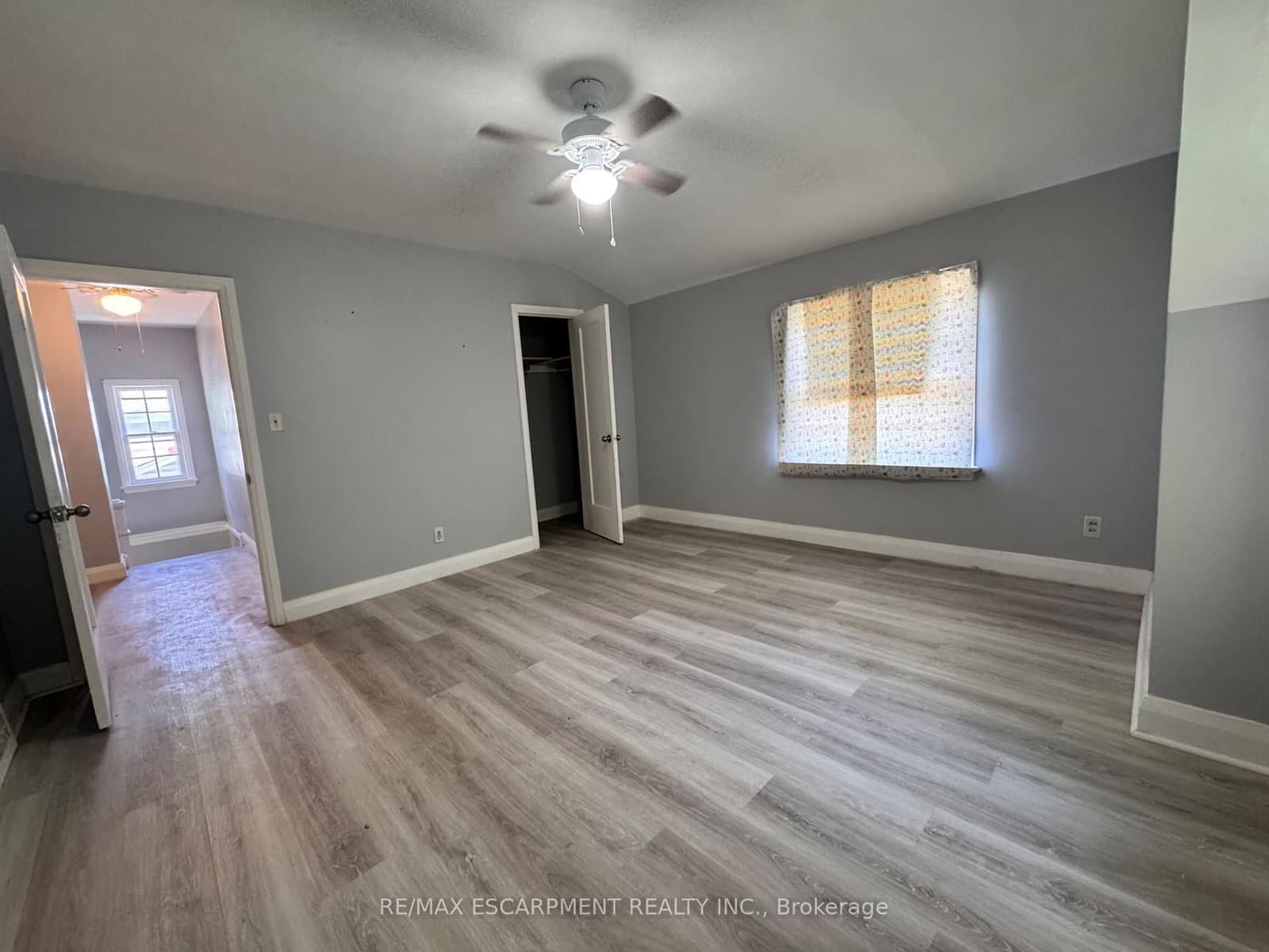 46 Plains Road, Unit Upper Unit thumbnail 12