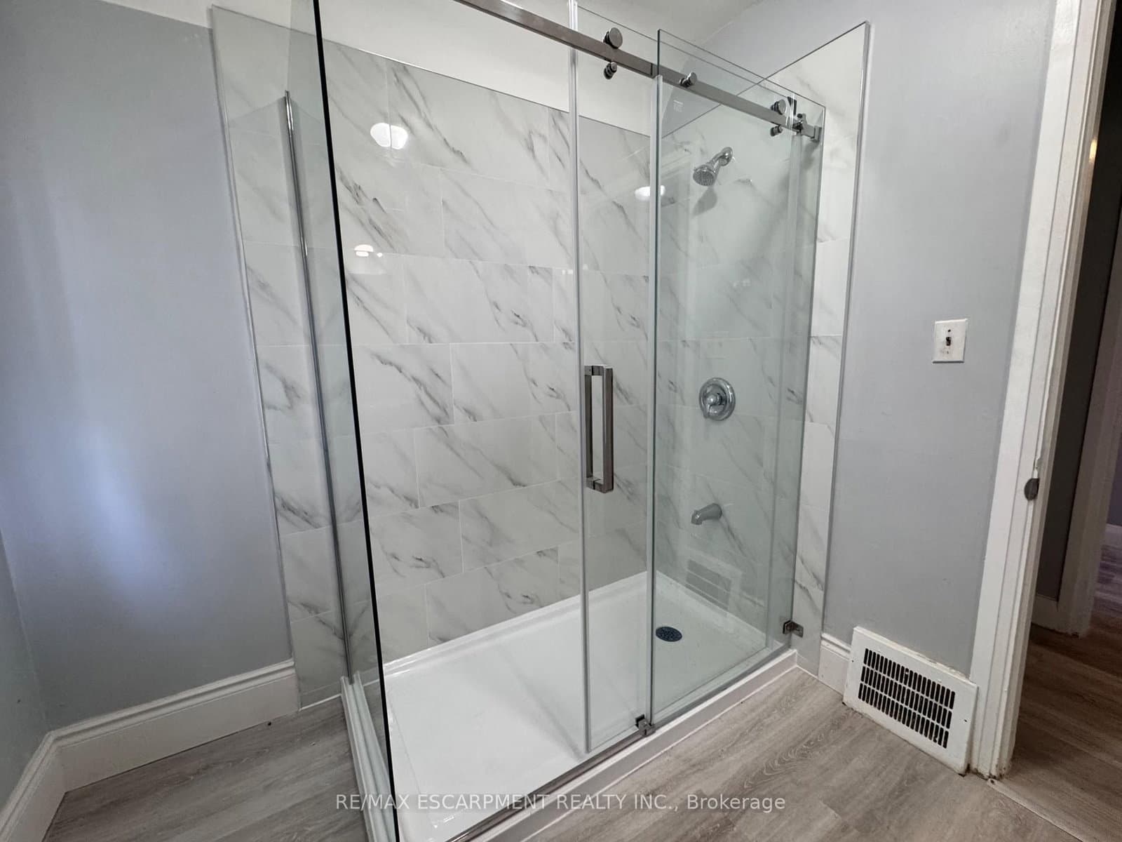 46 Plains Road, Unit Upper Unit thumbnail 19