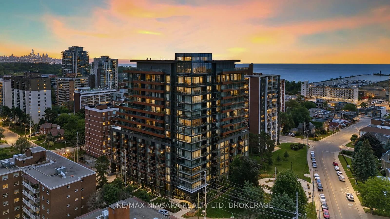 21 Park Street E, Unit 717 - Image 1