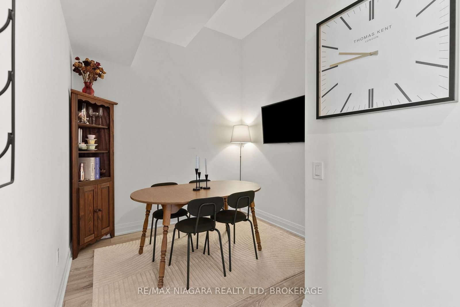 21 Park Street E, Unit 717 thumbnail 19