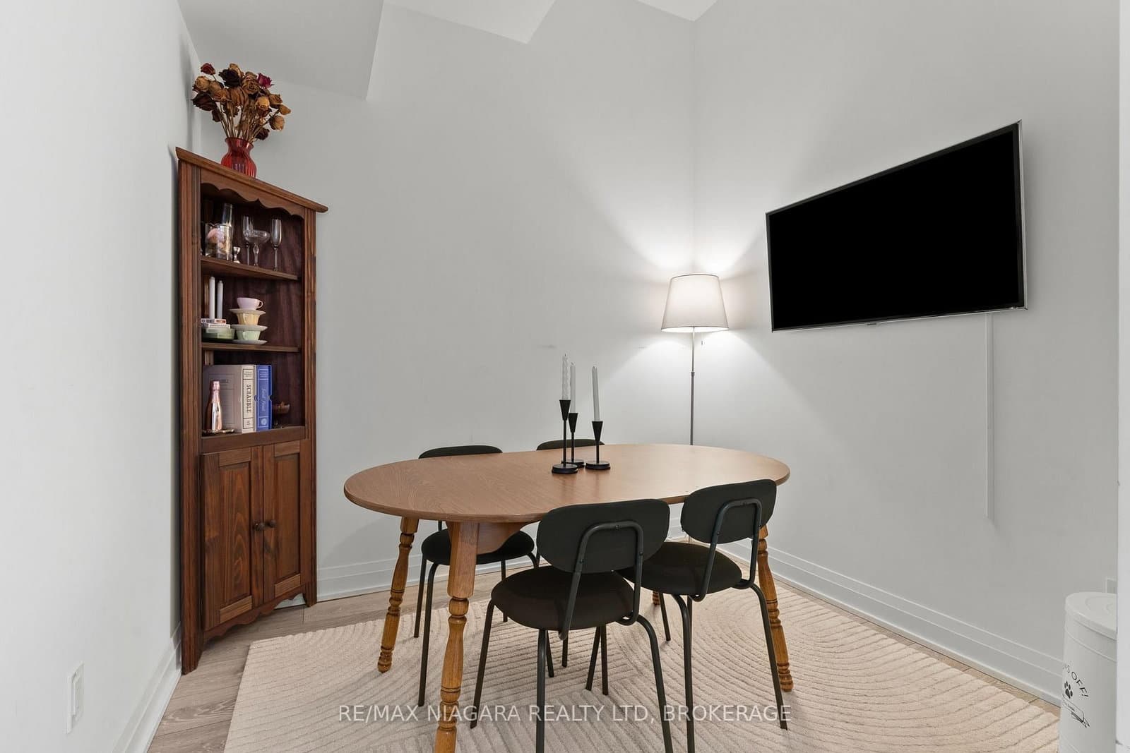 21 Park Street E, Unit 717 thumbnail 20