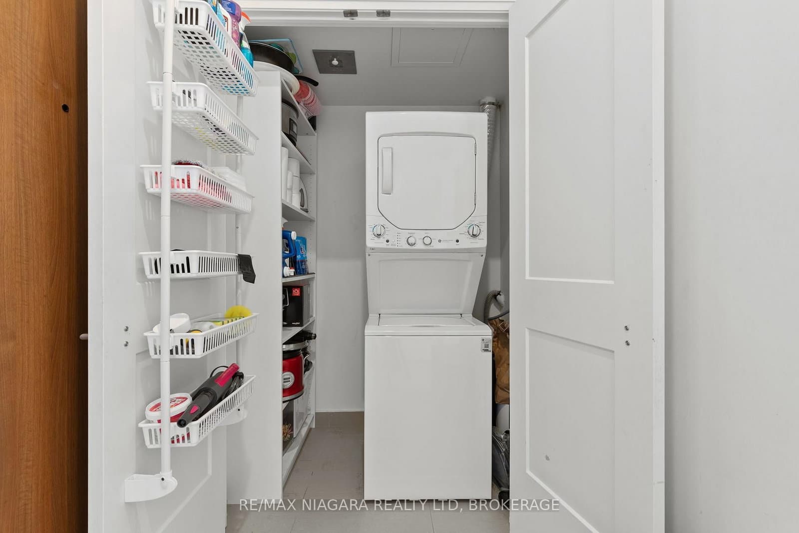 21 Park Street E, Unit 717 thumbnail 26