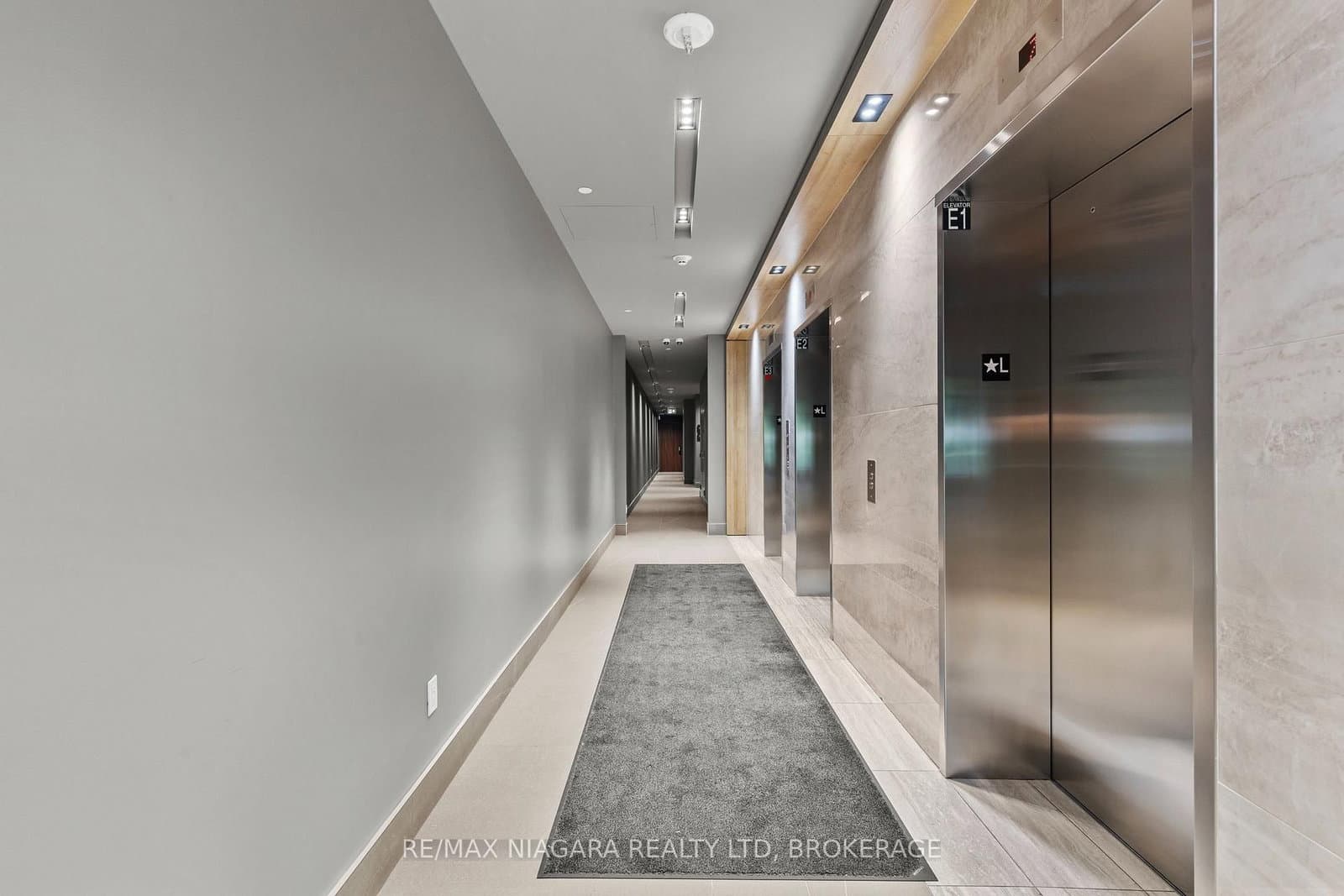 21 Park Street E, Unit 717 thumbnail 27