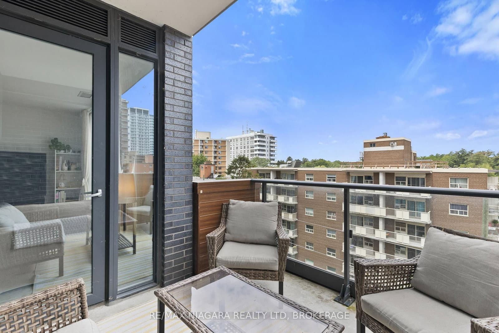 21 Park Street E, Unit 717 thumbnail 28