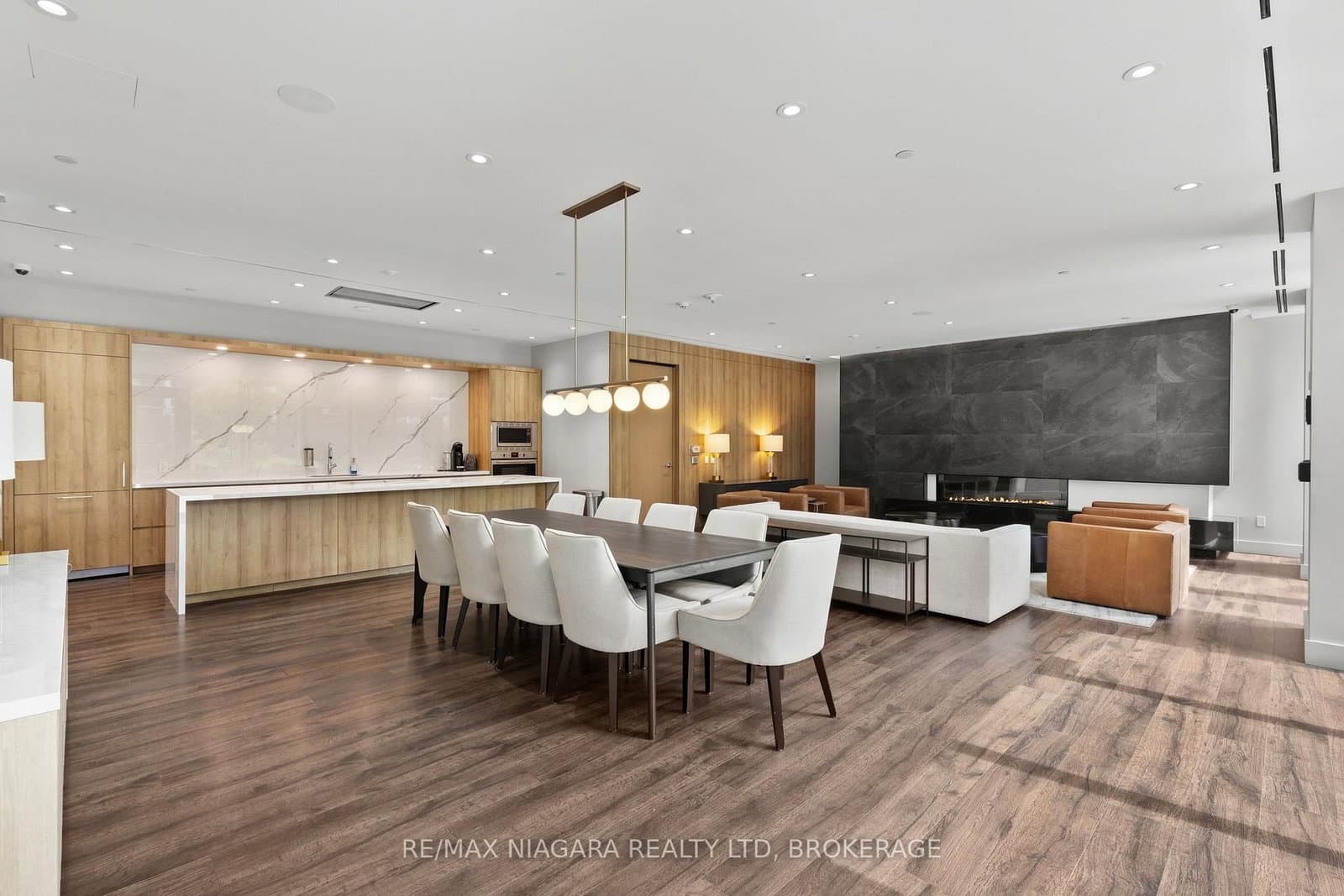 21 Park Street E, Unit 717 thumbnail 30