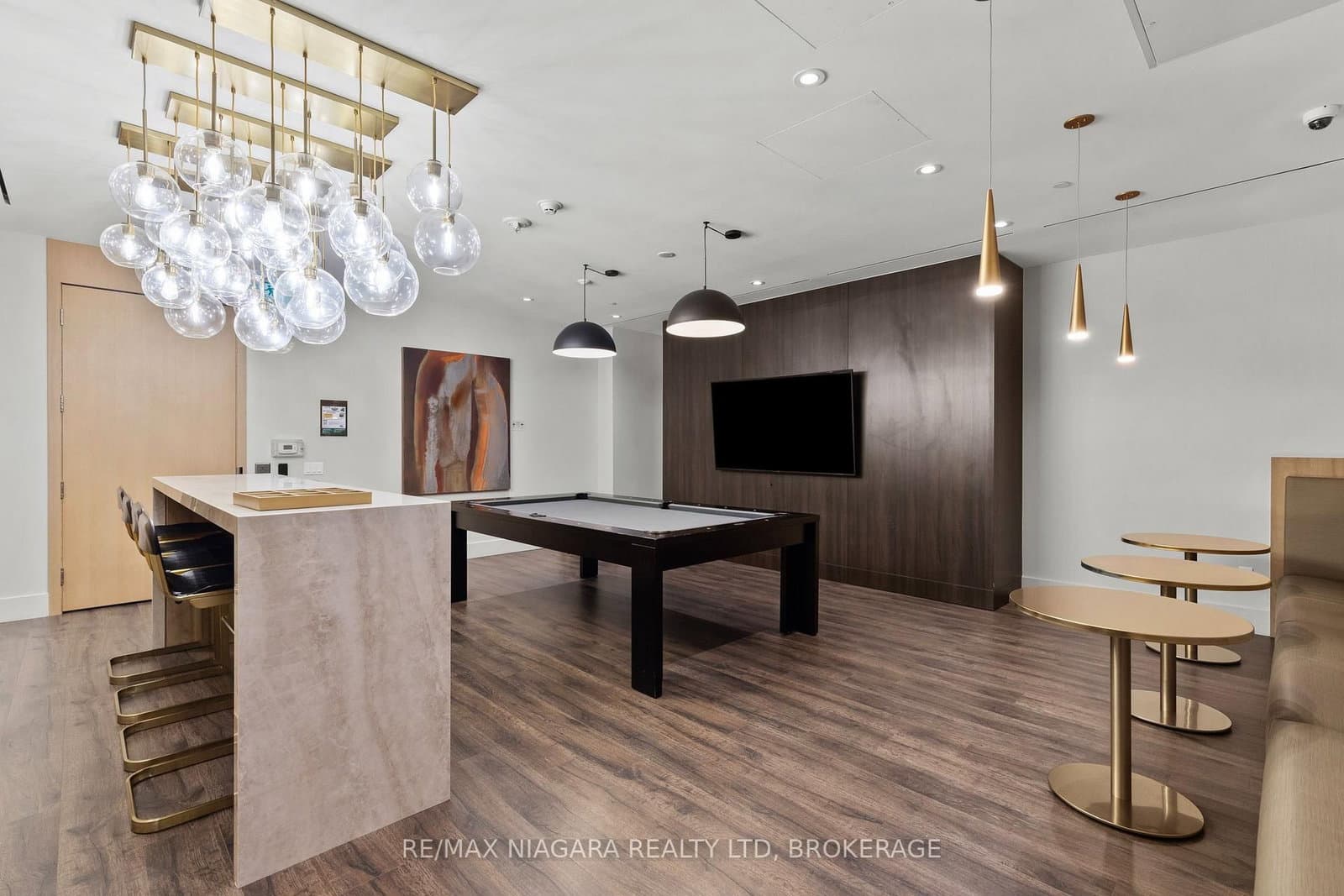 21 Park Street E, Unit 717 thumbnail 34