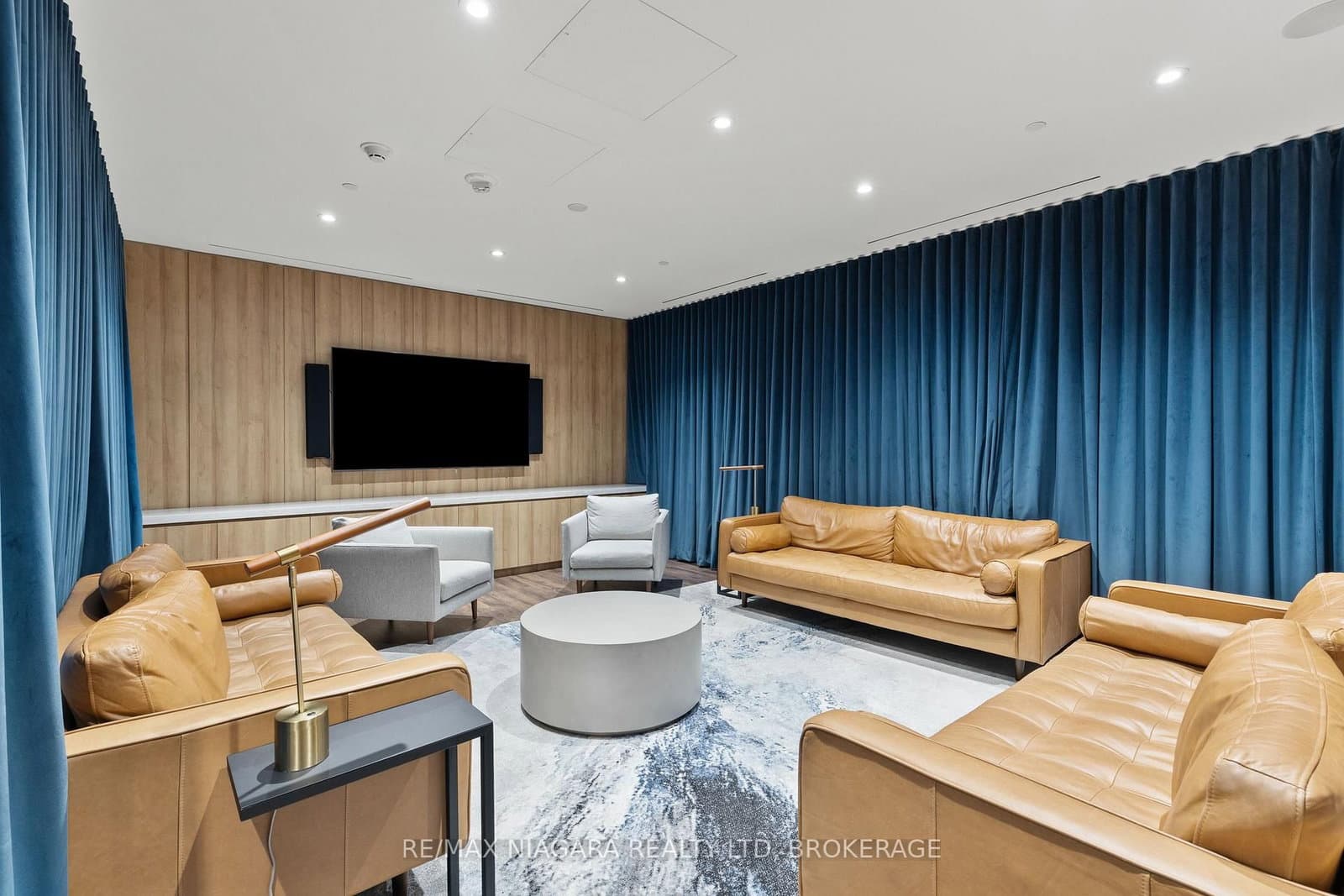 21 Park Street E, Unit 717 thumbnail 35
