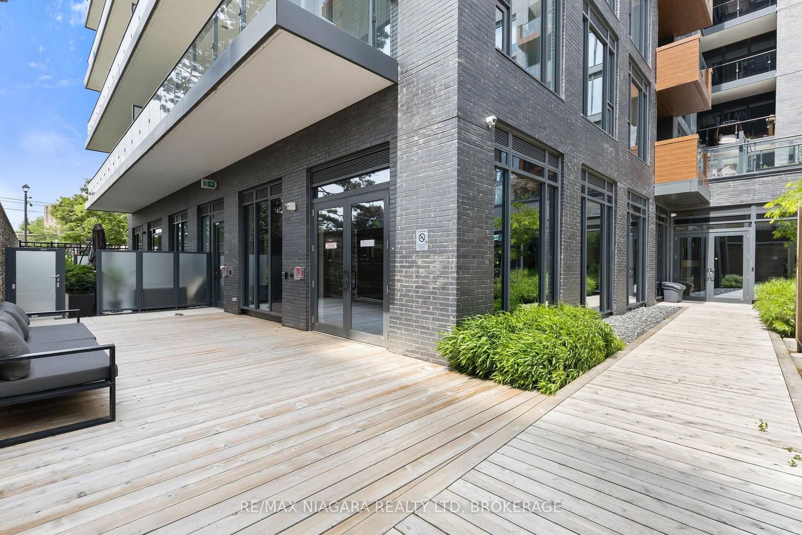 21 Park Street E, Unit 717 thumbnail 37