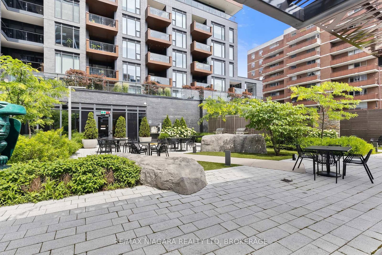 21 Park Street E, Unit 717 thumbnail 38