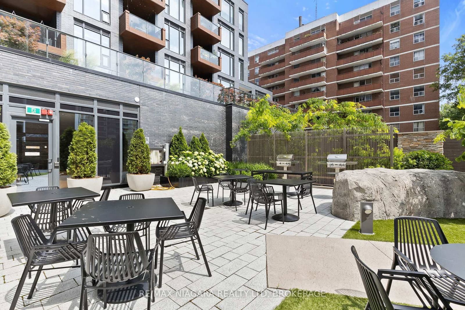 21 Park Street E, Unit 717 thumbnail 39